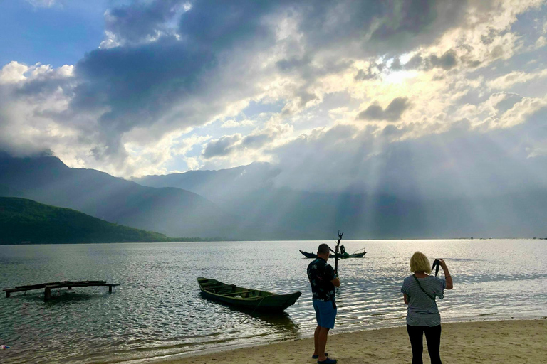 Hue do Hoi An prywatnym samochodem przez przełęcz Hai Van, Złoty Most