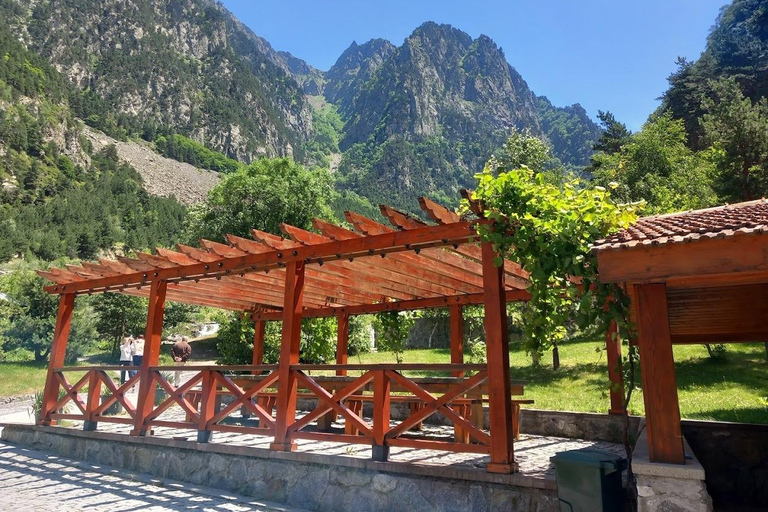 Kazbegi: Dariali Monastery, Gveleti Waterfall & Gergeti Tour