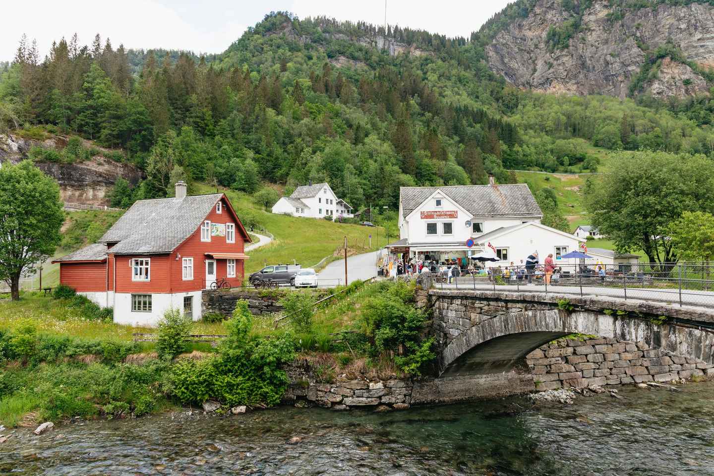 Bergen: Waterfalls of Hardangerfjord Shore Excursion