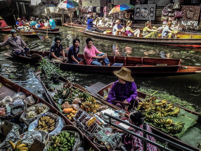 From Bangkok: Damnoen and Maeklong Markets Private Transfer