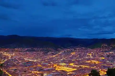 Cusco Night Tour + Pisco Sour Class