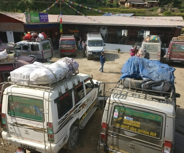 Trasferimento da Kathmandu a Dharapani - Via per il Circuito dell'Annapurna