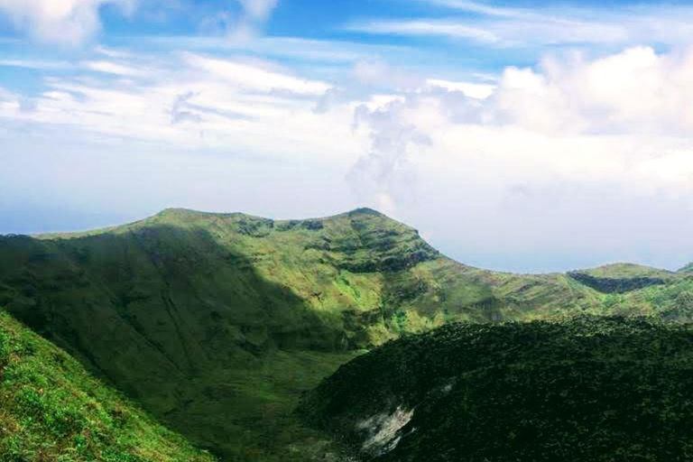 Kingstown: Dark View Falls Tour with Pickup