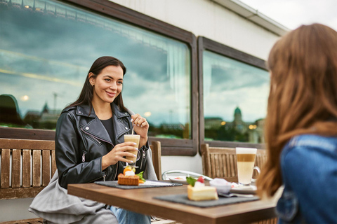 Budapest: Summer Brunch & Cruise with Prosecco or Cake Brunch & Cruise with Unlimited Prosecco