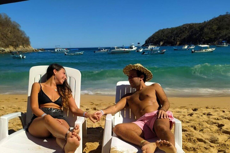 Huatulco: 7 Bays Boat Tour with Snorkeling and Lunch