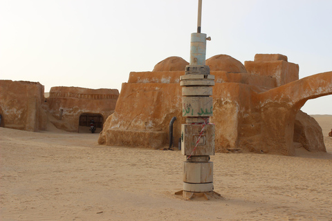 Von Djerba: 2-tägige Tour nach Tozeur, der Bergoase Matmata