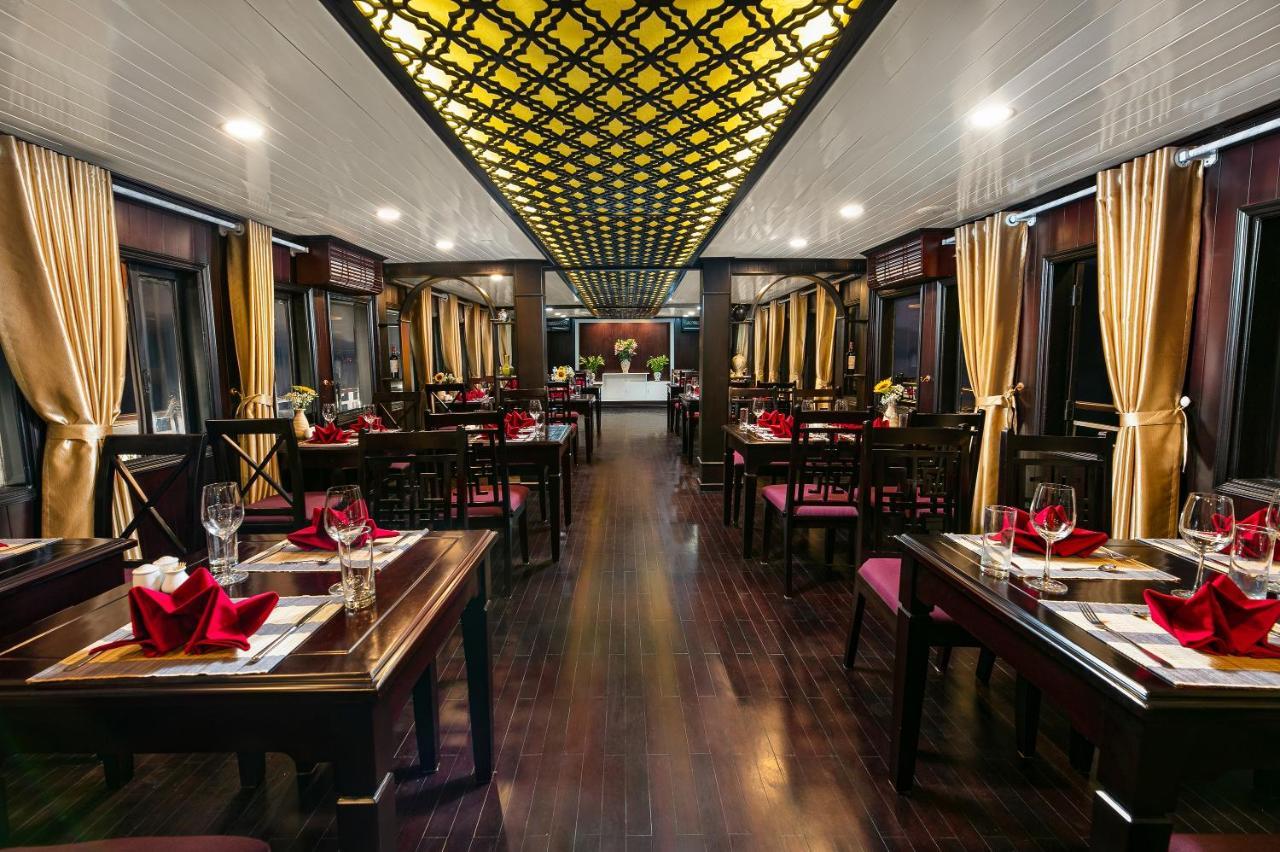 Von Hanoi/Ha Long: La Regina 4-Sterne-Kreuzfahrt – Bai Tu Long-Bucht