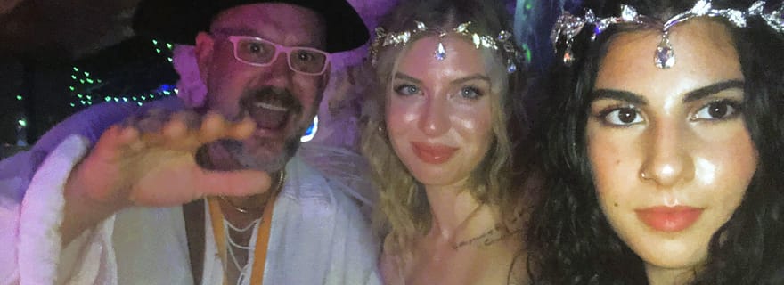 Tournée des bars au clair de lune avec Captain Stoner