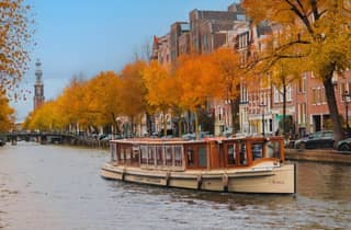 Amsterdam: Luxuriöse Grachtenfahrt mit unbegrenzten Getränken & Häppchen