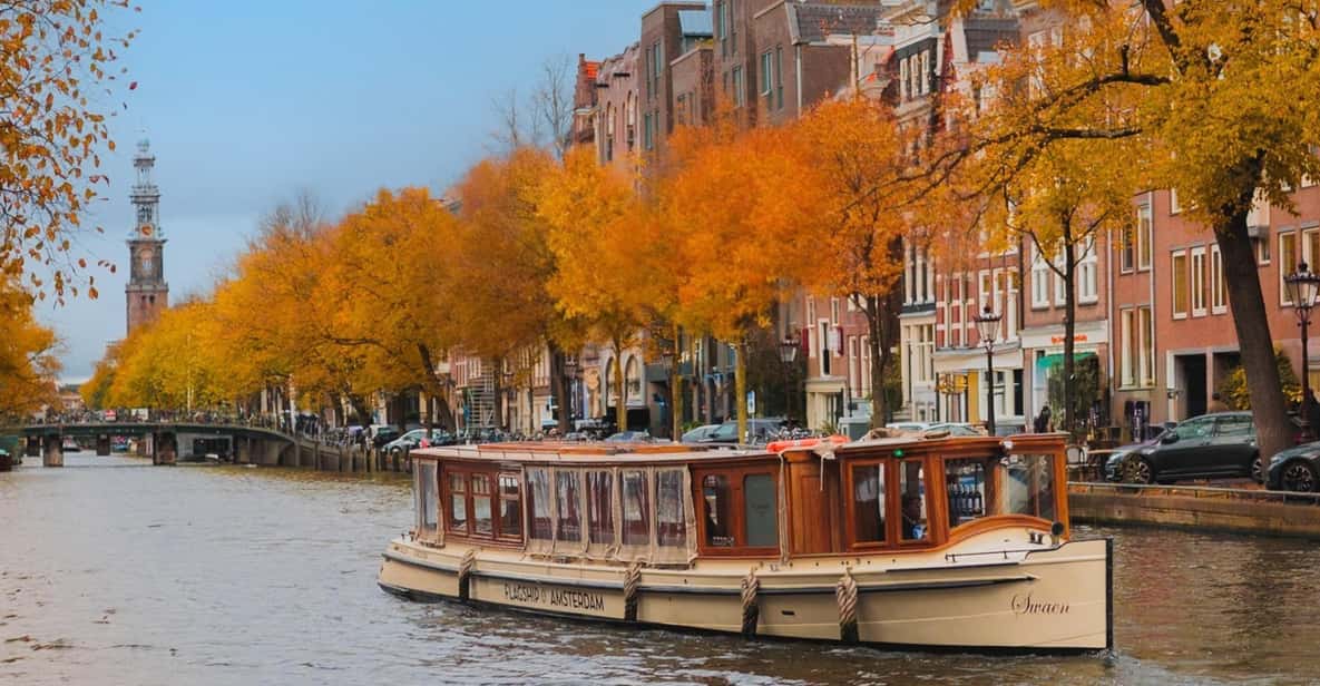 Impressie van Amsterdam: luxe grachtenrondvaart met onbeperkte drankjes en hapjes