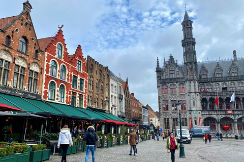 Excursión de un día a Brujas desde París en minigrupo en MercedesОднодневный тур в Брюгге из Парижа в мини-группе на Мерседес