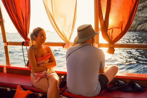 Ibiza: All-Inclusive Sunset Boat Trip Ibiza VIP: 3-Hour Sunset All-Inclusive Boat Trip