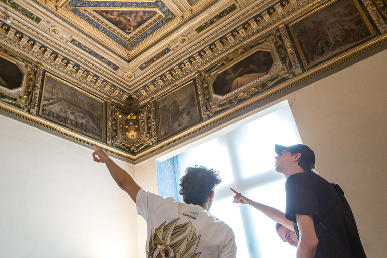 Palazzo Vecchio: Secret Passages Tour & Lunch or Gelato Monolingual Guided Tour & "Gelato" tasting