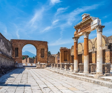 From Rome: Pompeii and Vesuvius with lunch