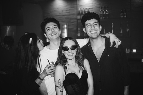 La cultura de discotecas de Berlín: 3 clubes emblemáticos en una nocheHombres y más: ticket para un tour público para socializar