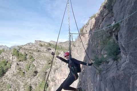 Marxuquera: Via Ferrata La FalconeraMarxuquera: Via Ferrata naar Falconera