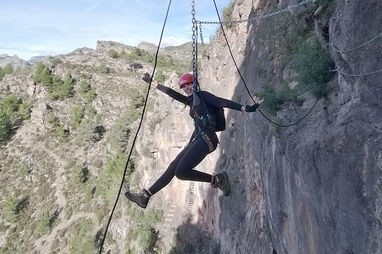 Marxuquera: La Falconera Via FerrataMarxuquera: Via Ferrata Falconera