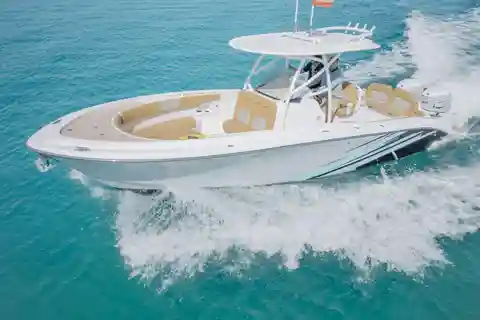 Pronautica Boat Rental 3h skeppare och bränsle ingår