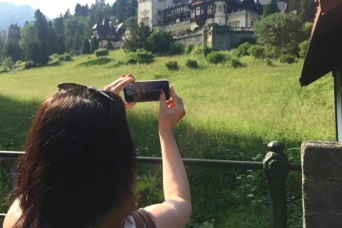 Private Day Trip to Peles & Dracula's Castle and Brasov