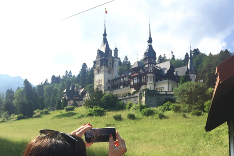 Private Day Trip to Peles & Dracula's Castle and Brasov