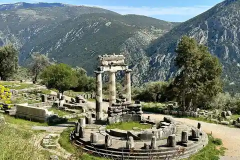 Athens: Mystic Delphi Private Tour