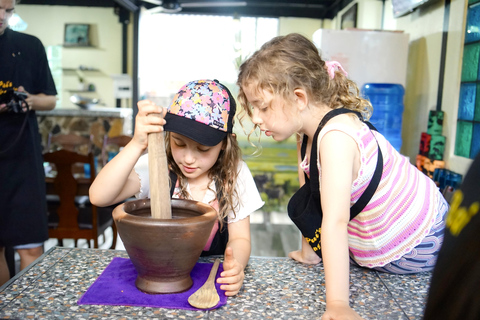 Autentica lezione di cucina tailandese e discesa in zattera di bambùBamboo Rafting | Corso di cucina | Cena