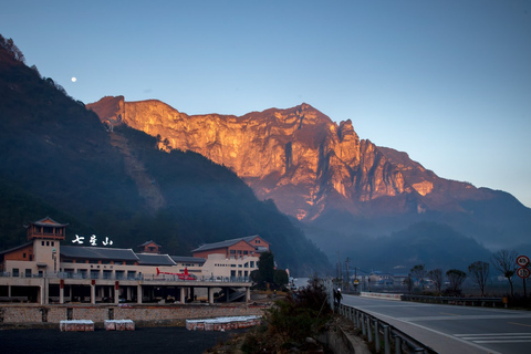 Private Day Tour: Zhangjiajie Qixing Mountain & Via Ferrata