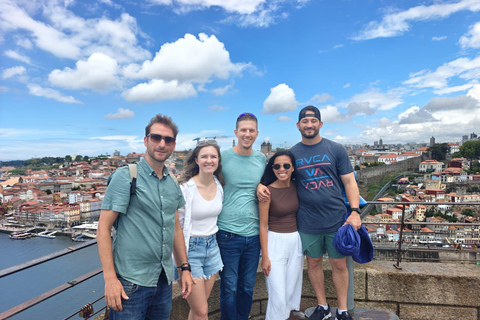 Porto: Walking Tour Highlights with Local Guide (smallgroup) Porto: Walking Tour with Local guide (Private)