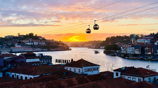 Porto to Gaia Sunset Walking Tour - Port Wine Included