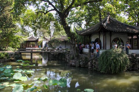 Shanghai: 5-Day Tour to Hangzhou & Suzhou with Guide