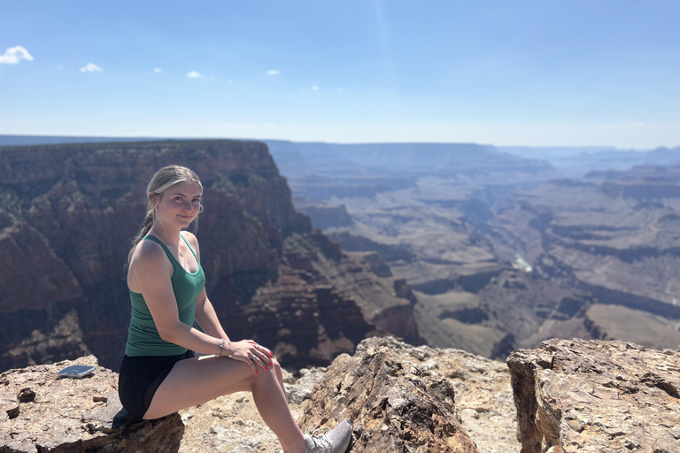 Las Vegas: Grand Canyon, Antelope, Horseshoe, Lake Powell Shared Tour for Antelope X (One Day Grand Circle Tour)