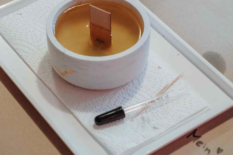 Leipzig: Scented Candle Workshop with Snacks and Drinks