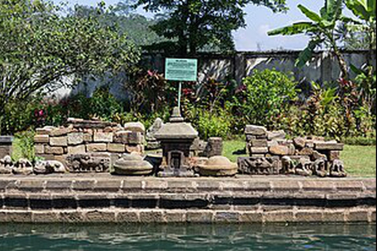 Magelang: Umbul Temple Grabag Include Entry Ticket