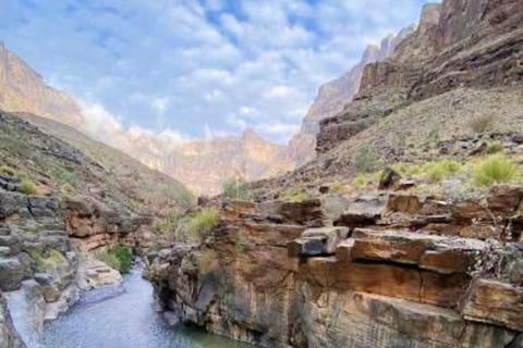 Muscat Oman Grand Canyon, Jebel Shams & Nizwa