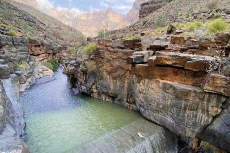 Muscat Oman Grand Canyon, Jebel Shams & Nizwa