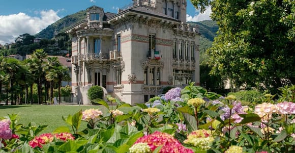 From Milan: Train to Lake Como, Ferry & Villa Bernasconi