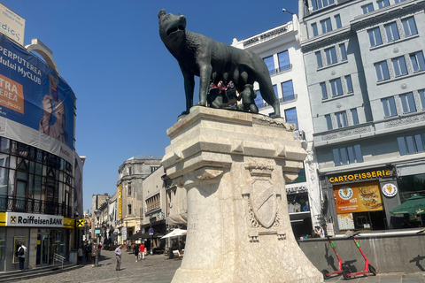 Bucarest : Visite à pied avec guide en italien pour petits groupes