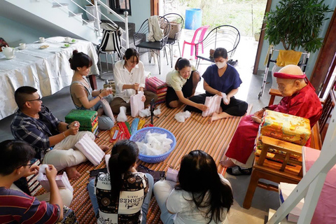 Hue : Oreiller de style royal et atelier de fabrication de gâteaux traditionnels