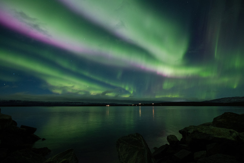 Abisko: Guided Autumn Aurora Chase with Hotel Transfers