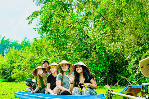 Reserva natural y Mercado Flotante