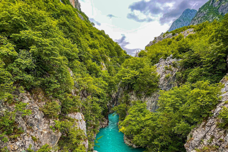 Från Tirana: Albanska alperna, Komani-sjön, Kosovo, båttur