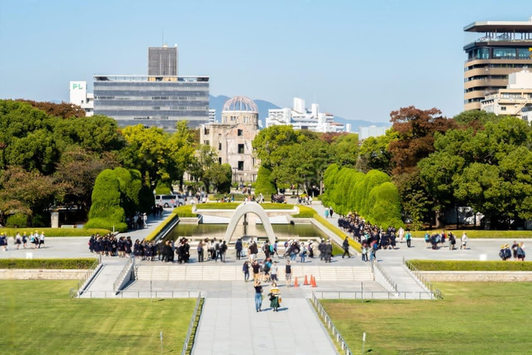 Osaka/Kyoto: Hiroshima&Miyajima Private Tour Luxury Vehicle