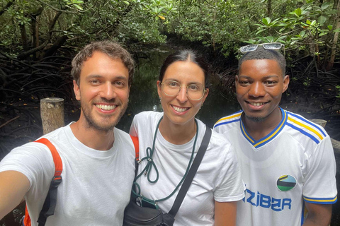 桑给巴尔：蒙滕德秘境海滩、库扎洞穴与乔扎尼森林之旅私人观光（含酒店接载服务和入场费）