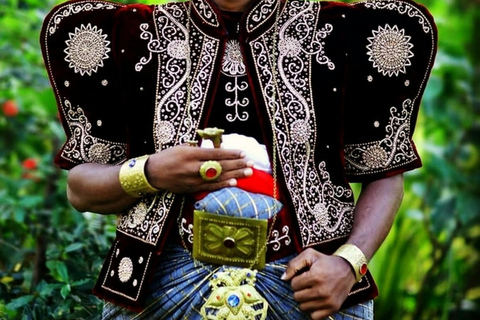 Colombo or Kandy: Traditional Dress & Photography Session