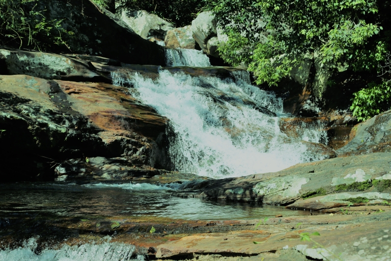 Knuckles Mountains : Infinity Pool und Doowili Ella Trail