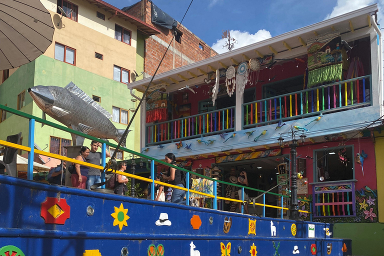 جولة غواتابي: ألتو ديل تشوتشو، وبيدرا ديل بينيول، والغداء، والمزيد