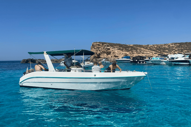 Malta: Private Boat Trip to Comino, Blue Lagoon & Gozo 4 Hours Private Boat Trip