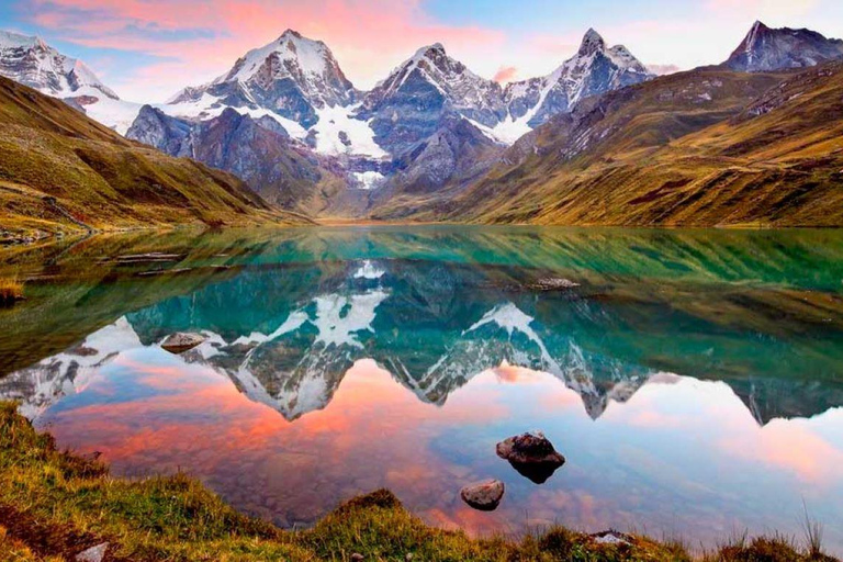 Ancash: Huayhuash fast trekking/Laguna de Carhuacocha :8D-7N