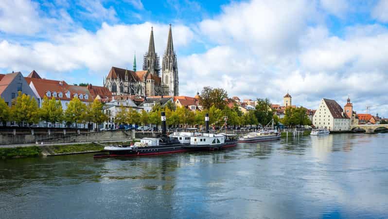 Peter’s Regensburg Tour: UNESCO Old Town, Boat & Walhalla / Max. 6 People, Munich