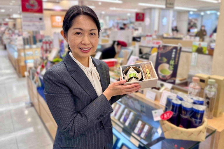 Hiroshima 6hr Private Guided Tour & Shopping with Concierge Hiroshima 6hr Private Guided Tour & Shopping with Concierge